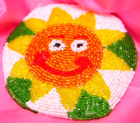 Sun face flower design fashion beaded bag, a perfect gift for beads lovers. 