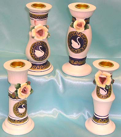 Swan design assorted pattern fashion ceramic bottle set with flower decor, handcrafted from earth treasures. Very elegant and classic design, all ladies can not resist it !